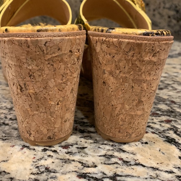 Donald Pliner Wedges - Picture 5 of 9